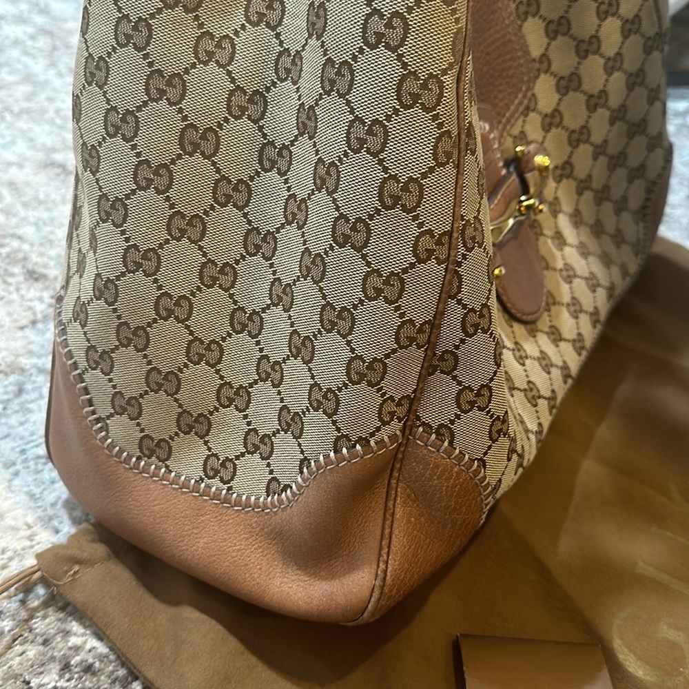 Vintage Gucci New Pelham Large Shoulder Bag w/ Gold Hardware - Picture 5 of 14